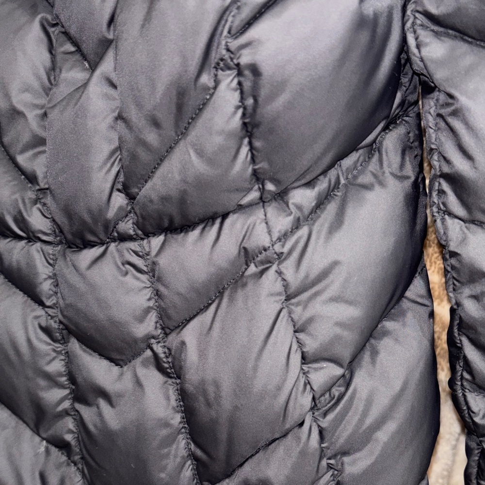 Michael Kors Black Quilted Hooded Packable Puffer Jacket with Gold Hardware - Picture 5 of 5